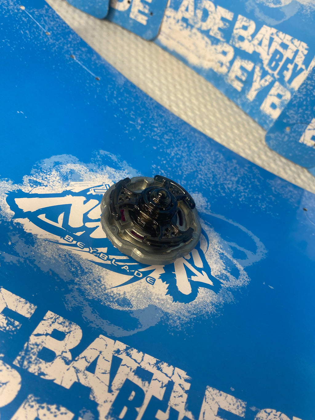 Hasbro Beyblade Metal Fusion Pre-Owned - Rock Aries 145D Mint