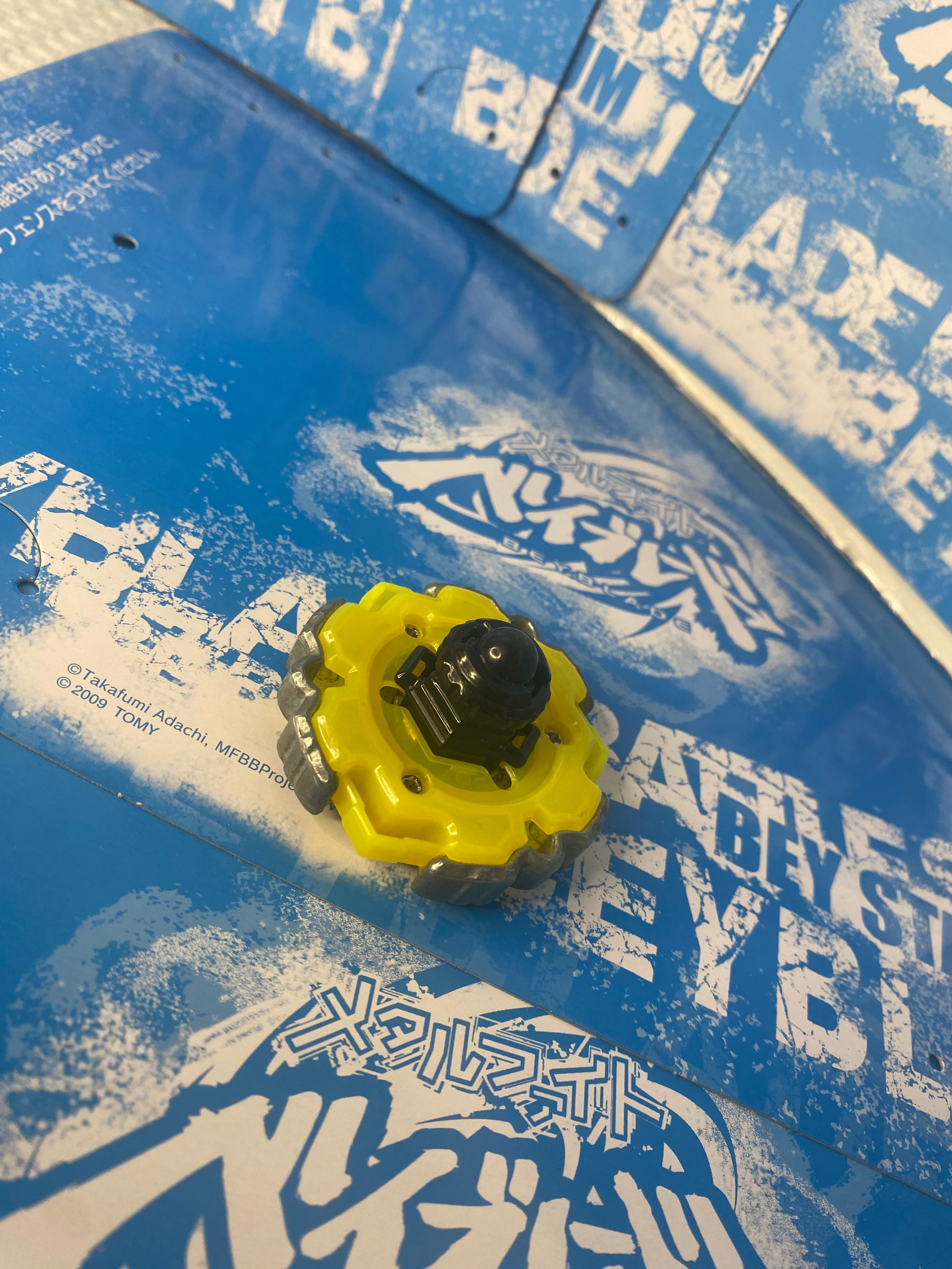 Pre-Owned Hasbro Beyblade Metal Fury — Variares 145WB