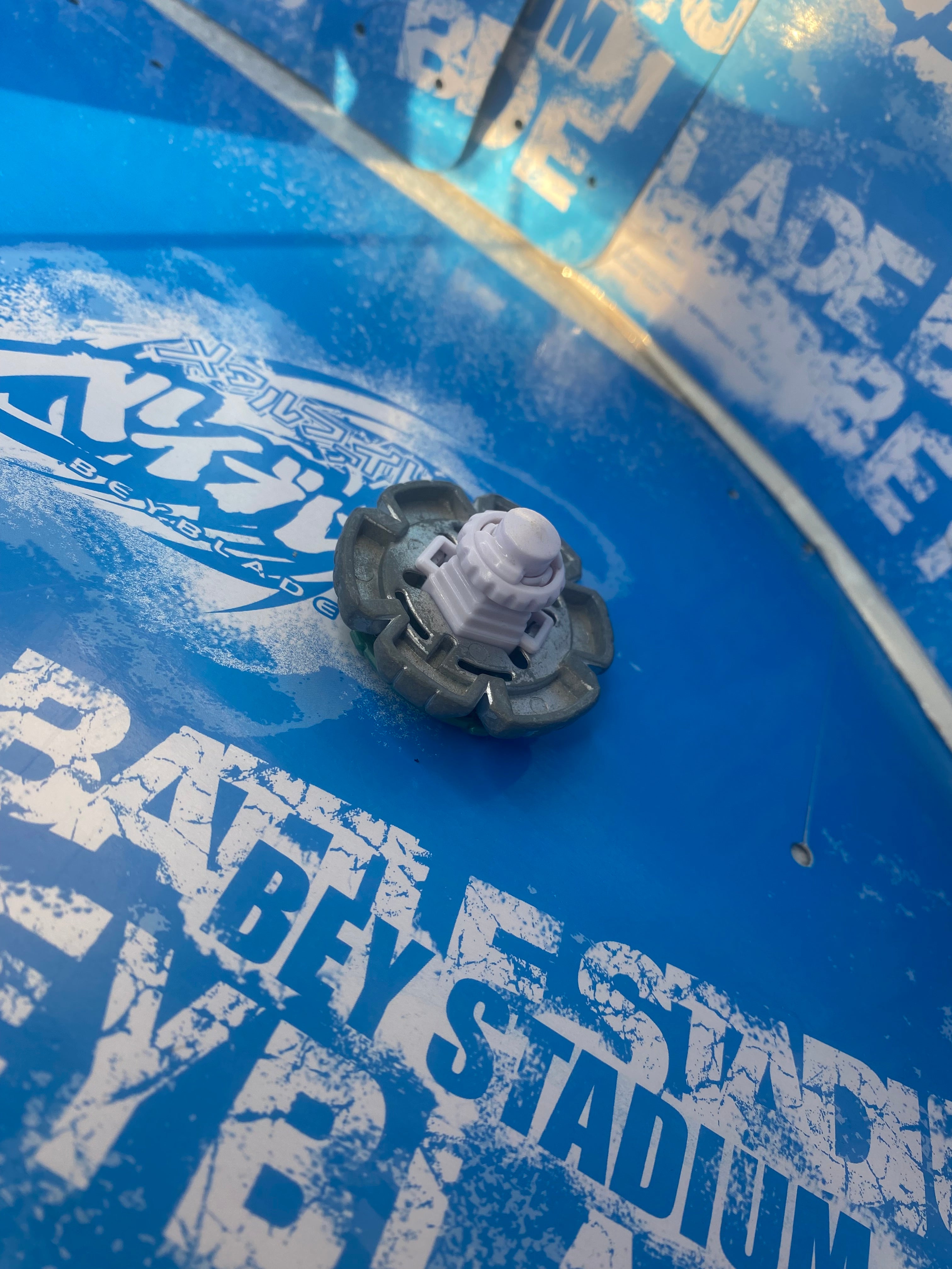Pre-Owned Hasbro Beyblade Metal Masters — Counter Leone 145D