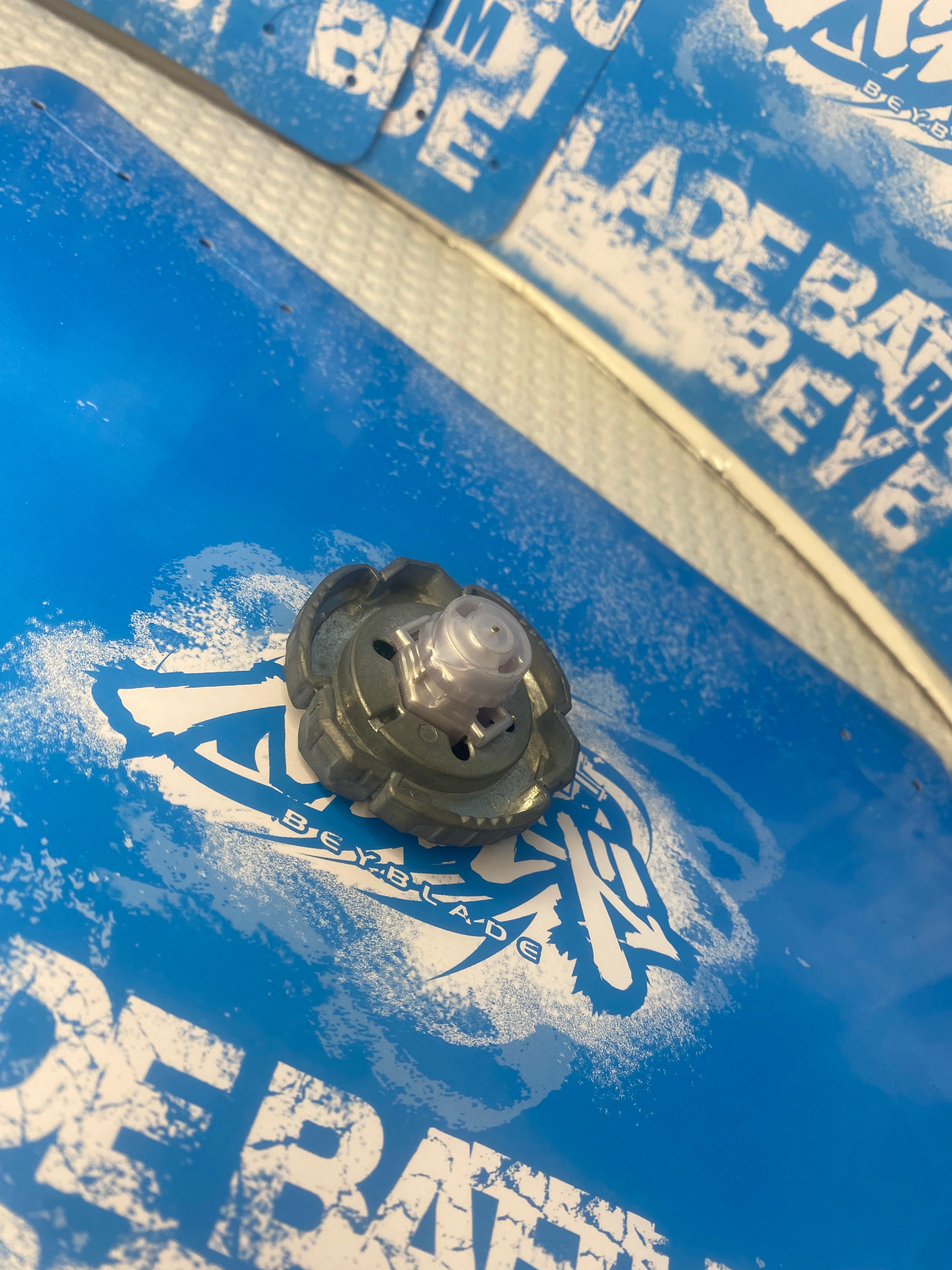 Pre-Owned Hasbro Beyblade Metal Fury — Fang Leone 130WD