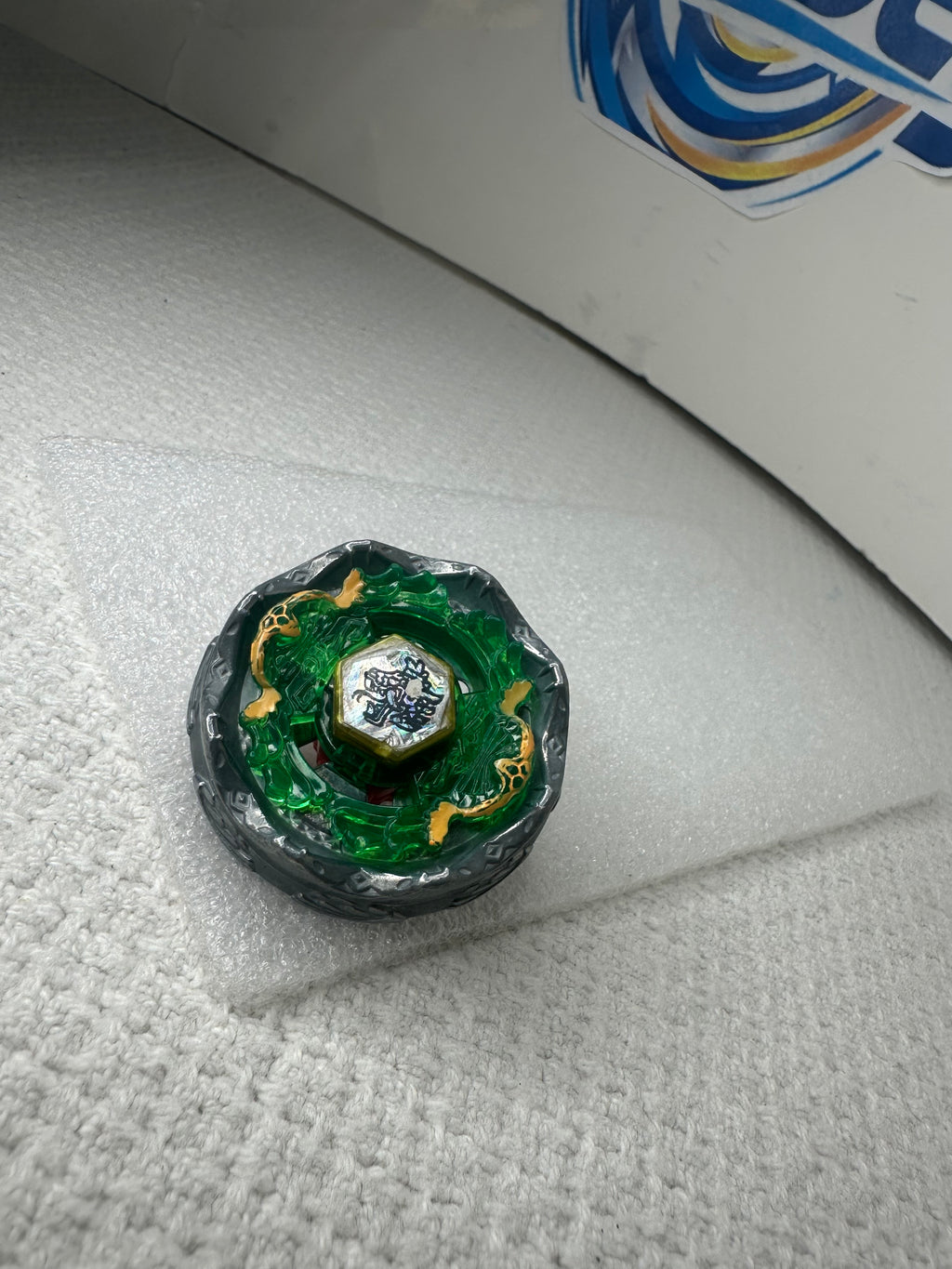 Pre-Owned Hasbro Beyblade Metal Fury — Death Quetzalcoatl 125SF Spark Fc
