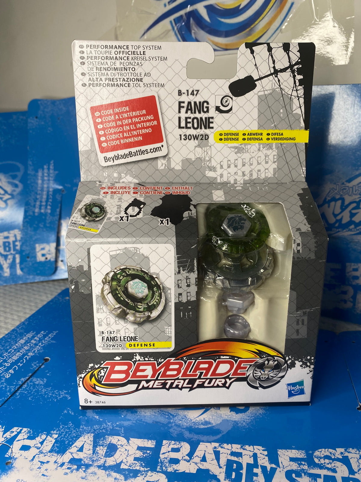 Hasbro Beyblade Metal Fury — New Fang Leone 145W2D