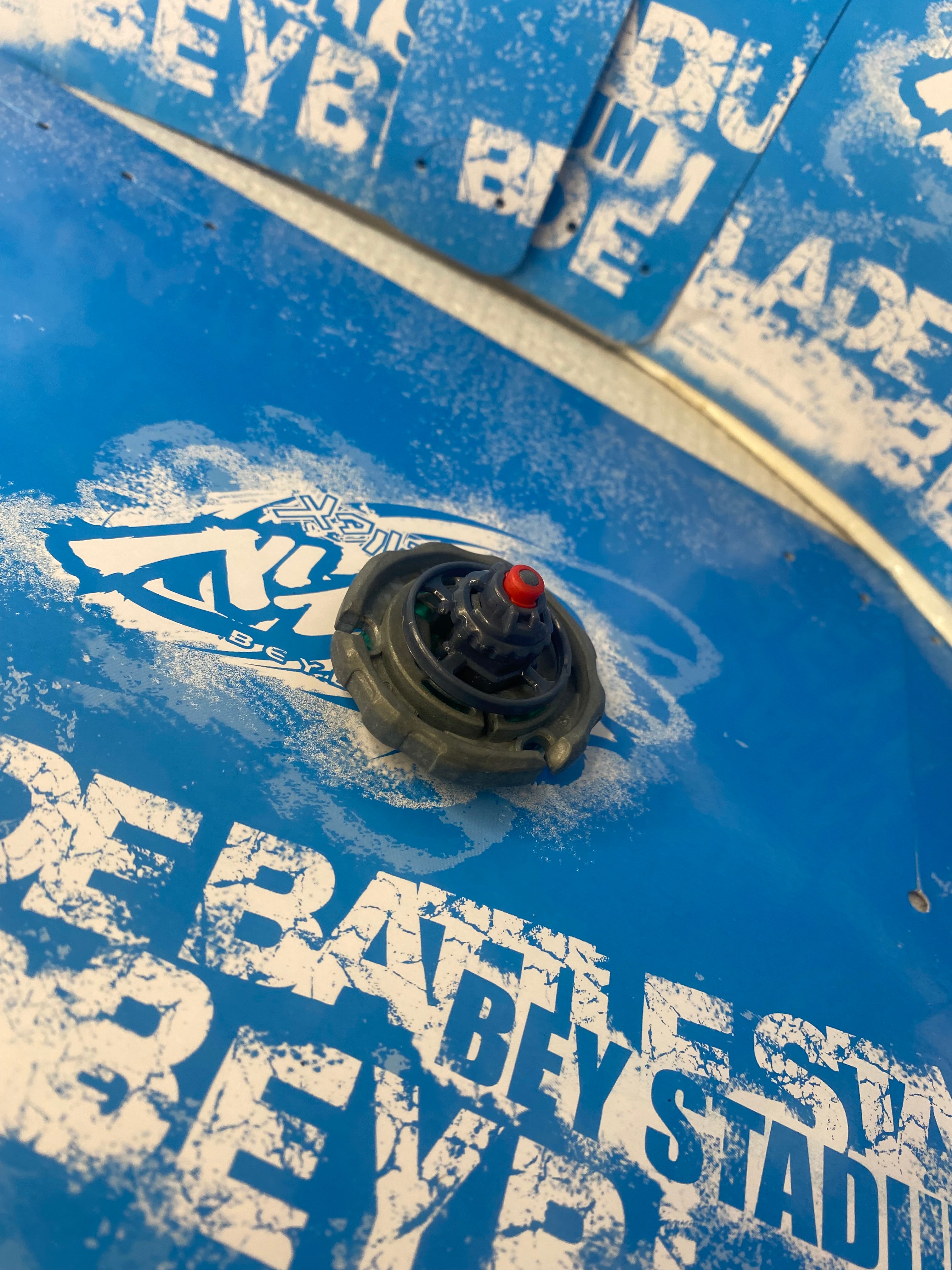 Pre-Owned Hasbro Beyblade Metal Fusion — Ray Striker D125CS