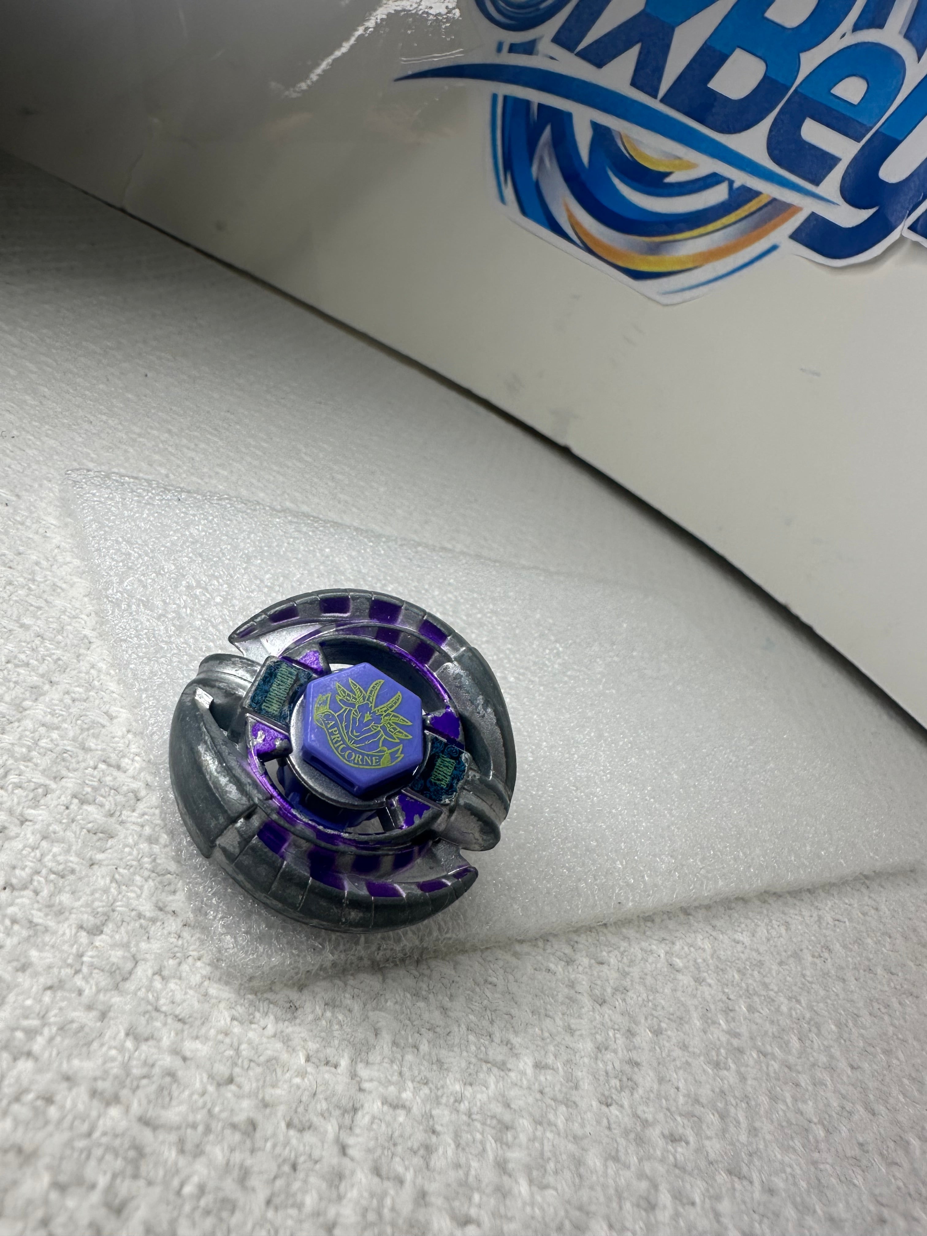 Pre-Owned Takara Tomy Beyblade Metal Fusion — Pre Hybrid Capricorn 100HF
