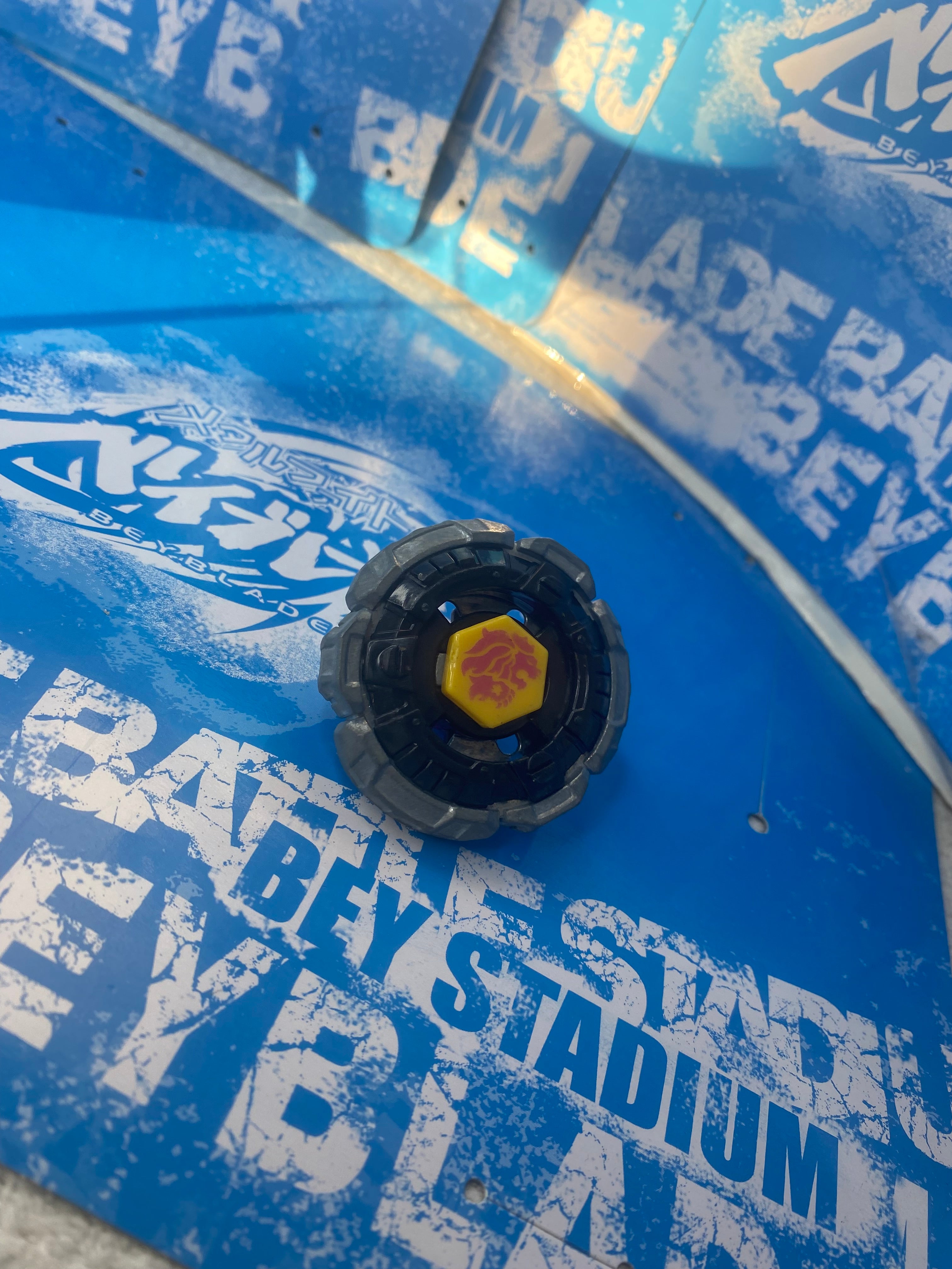 Pre-Owned Hasbro Beyblade Metal Fury — Fang Leone 130WD (Gift Set)