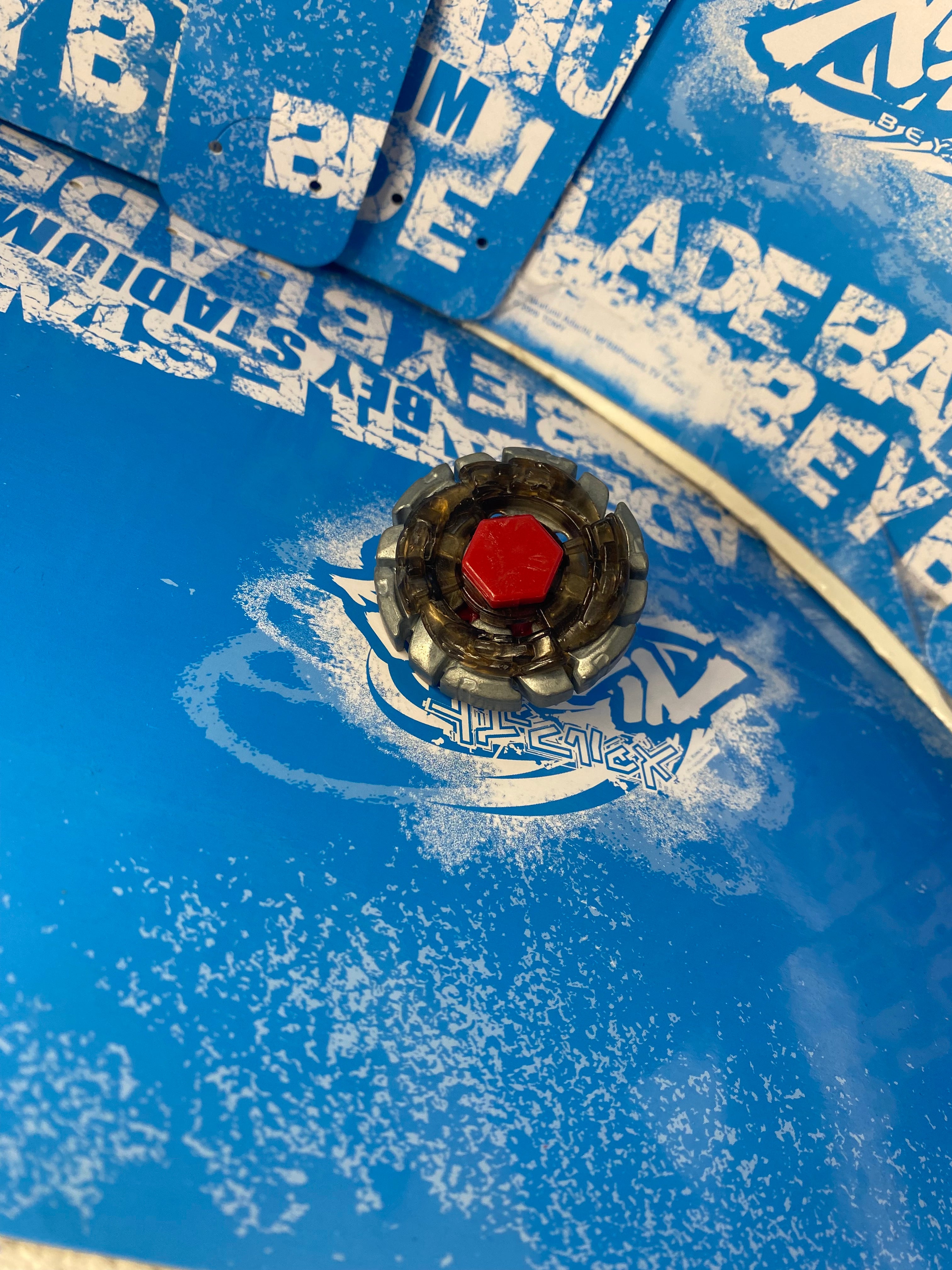 Pre-Owned Hasbro Beyblade Metal Fusion — Dark Wolf DF145FS – 6ixBeys