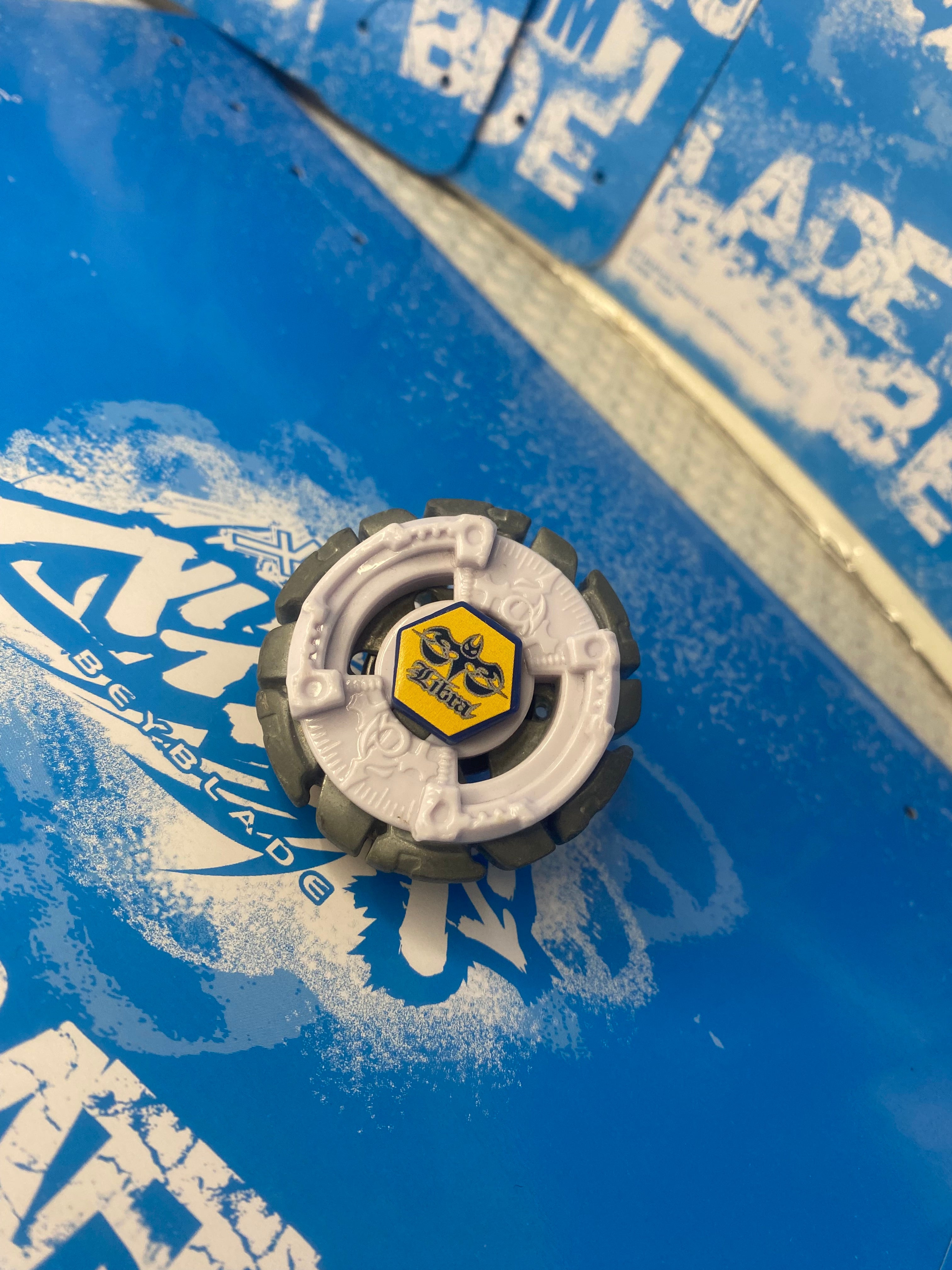 Pre‑Owned Hasbro Beyblade Metal Fusion — Dark Libra ED145SD