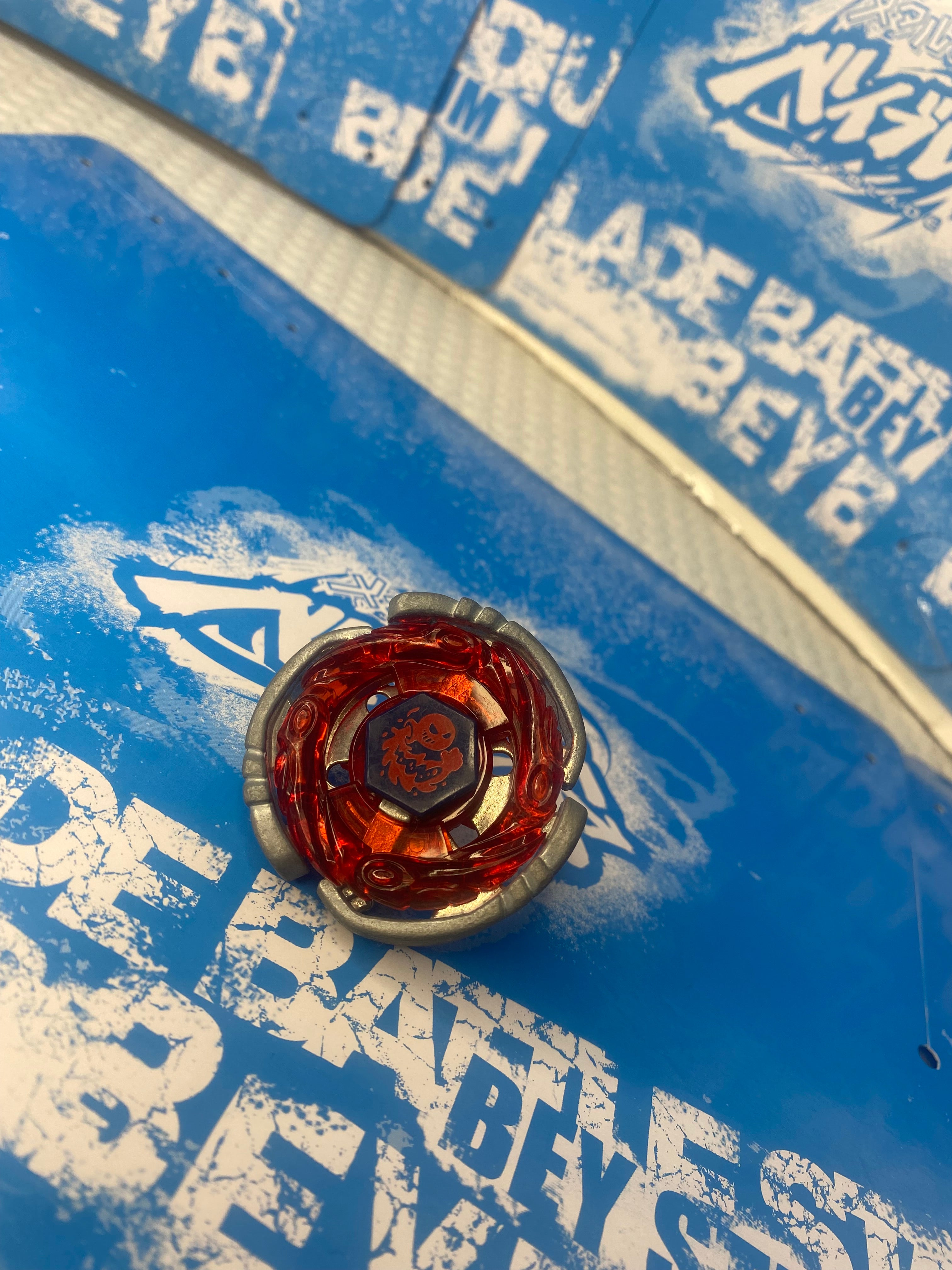 Pre-Owned Takara Tomy Beyblade Metal Masters — Red Cyber Aquario 100RF