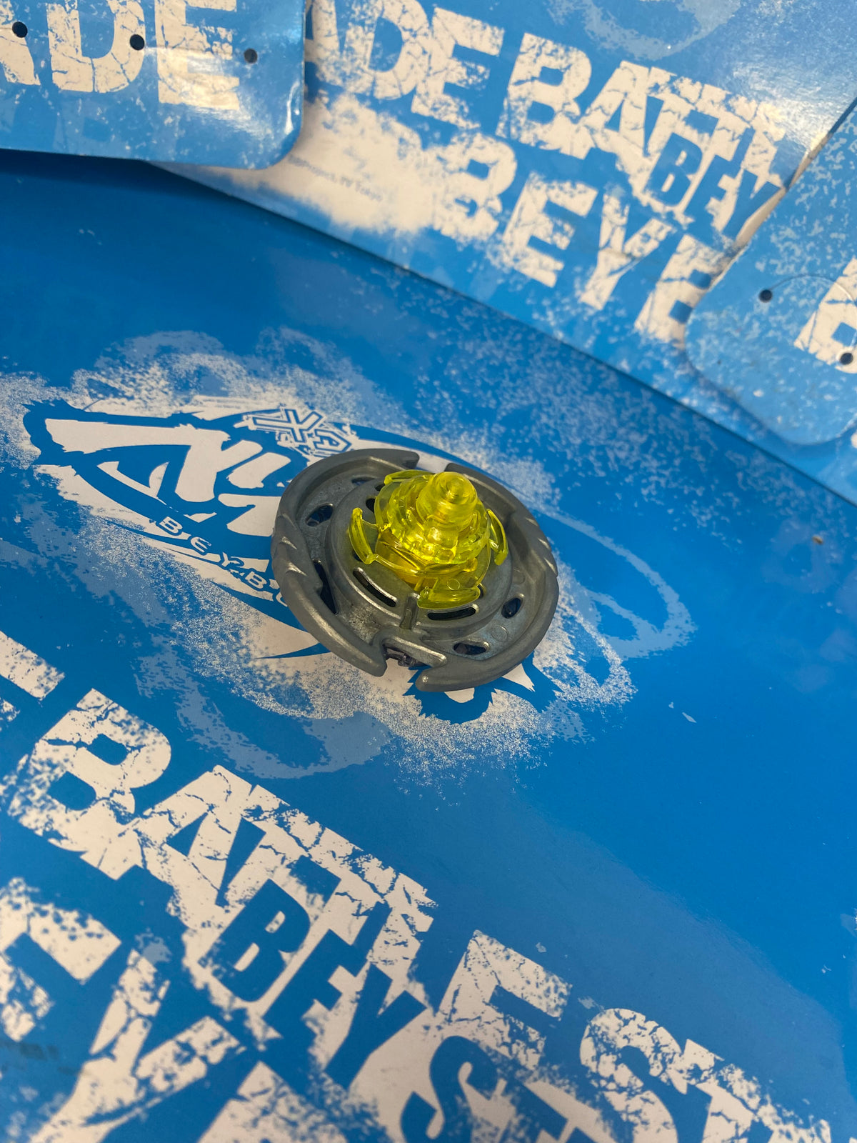 Hasbro Beyblade Metal Fury- Thermal Pisces T125ES  CANADIAN SELLER