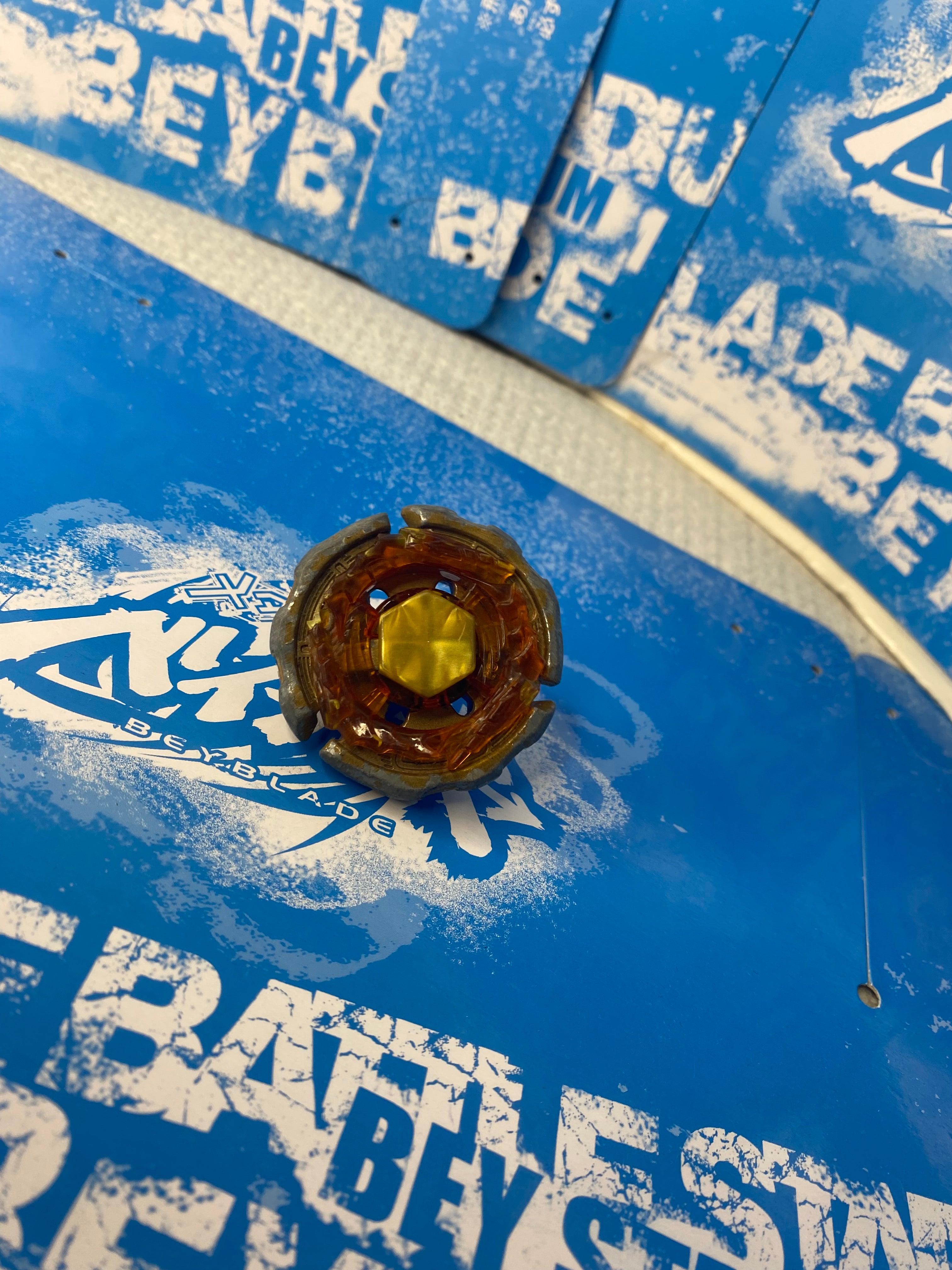 Pre-Owned Hasbro Beyblade Metal Fusion — Ray Striker D125CS Ultimate Gift Set Ver