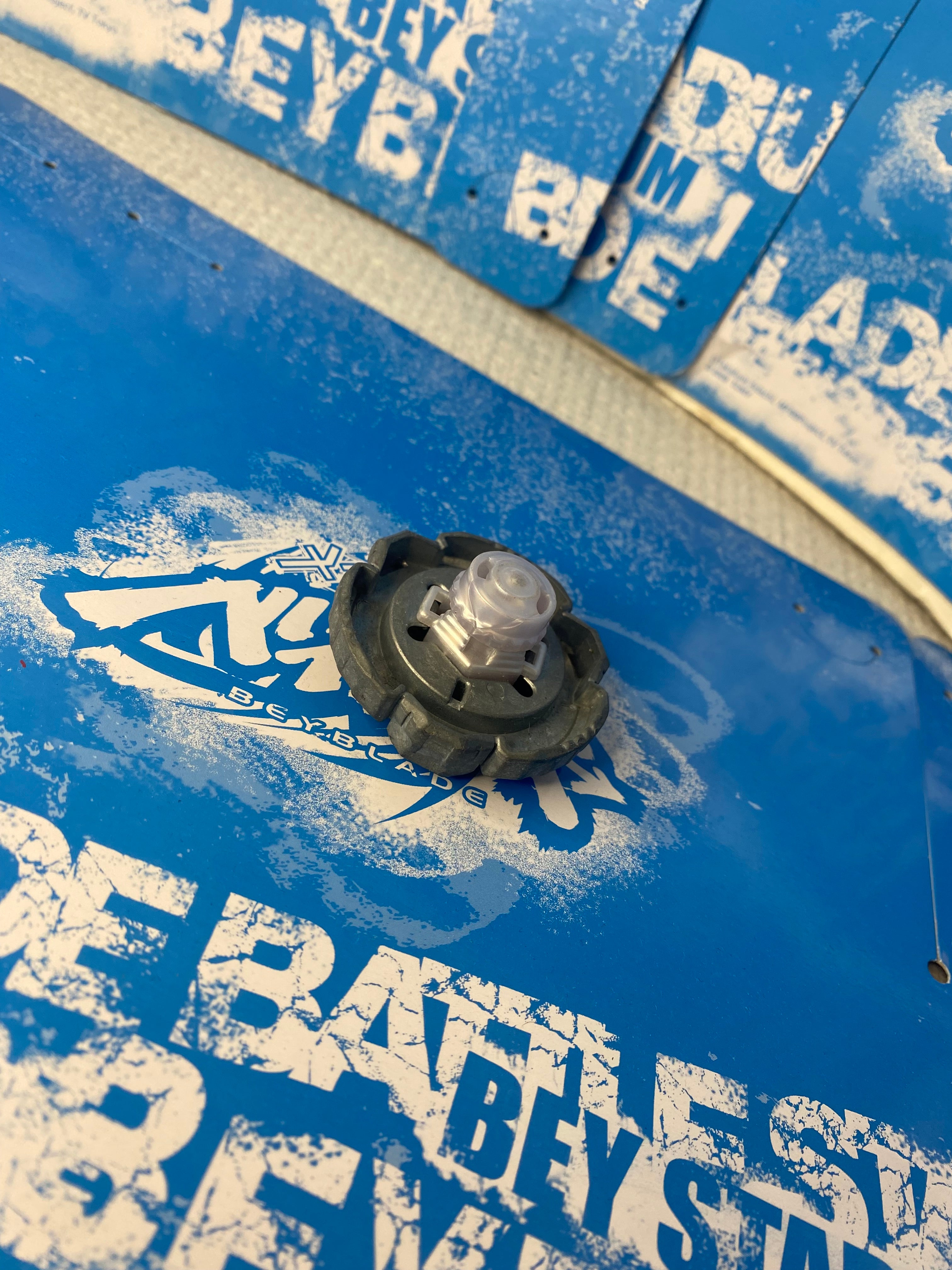Pre-Owned Hasbro Beyblade Metal Fury — Fang Leone 130WD