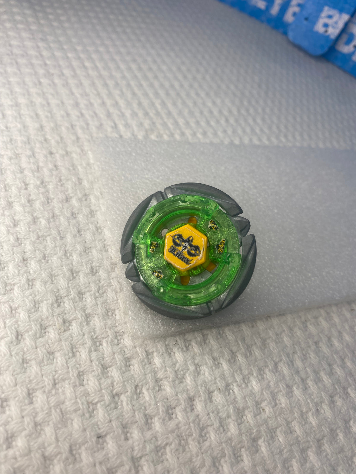 Pre-Owned Hasbro Beyblade Metal Masters — Counter Leone 145D