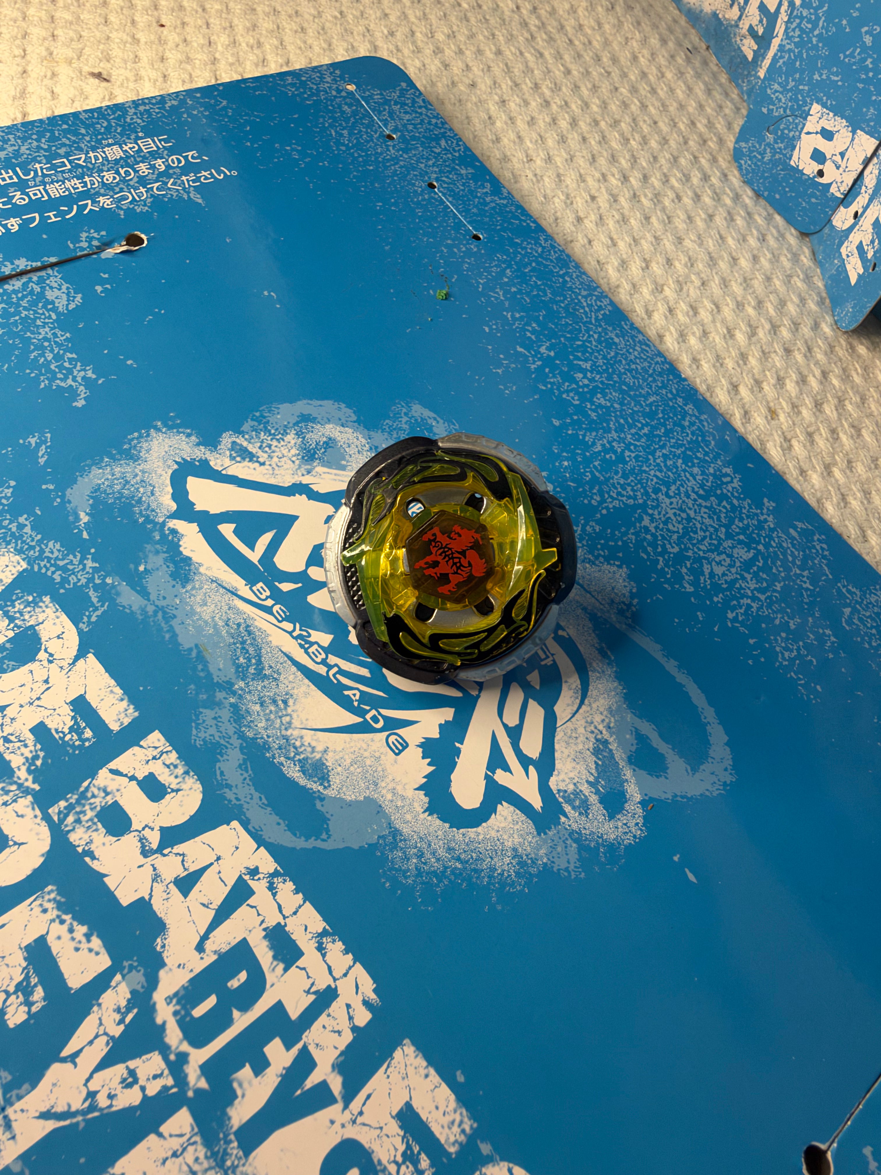 Pre-Owned Hasbro Beyblade Metal Fusion — Rock Zurafa R145WB Mobile Bey Stadium Ver RARE
